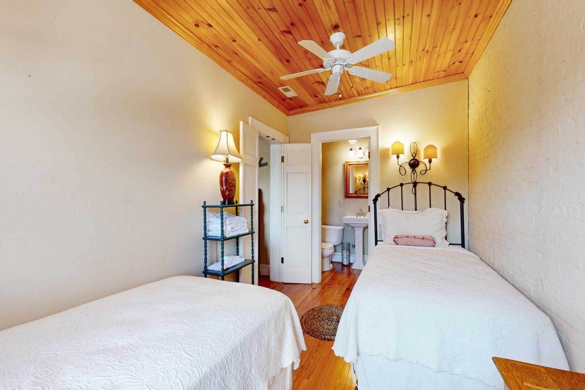 Appartement North Star Manor à Waynesville Extérieur photo